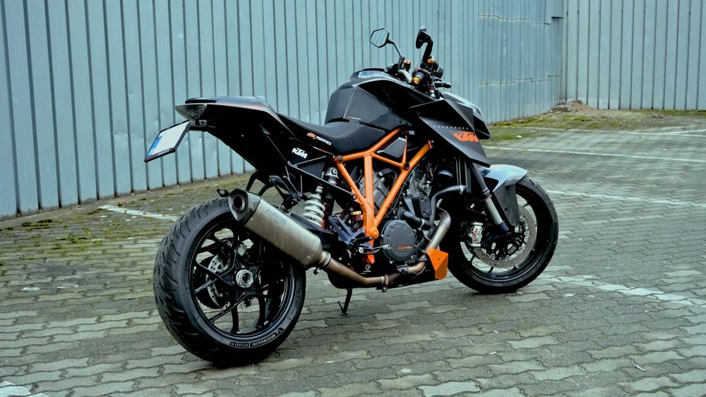 KTM Superduke 1290 R 2016 Akrapovic
