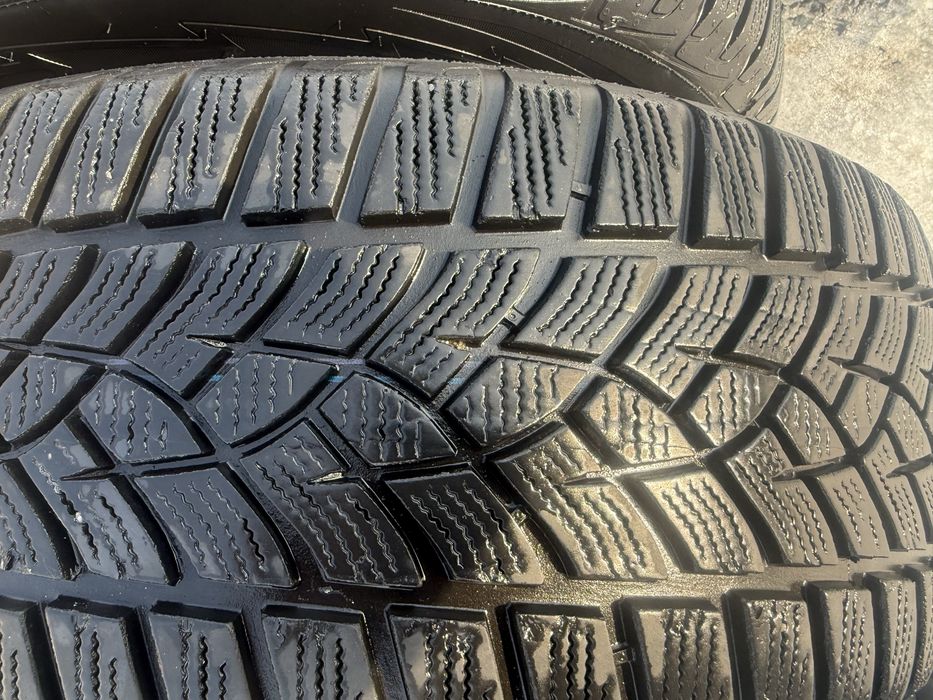 Vind set anvelope 225/55/17 GOOD YEAR ULTRA GRIP iarna