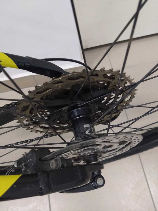 Bicicleta mountain mtb XC Scott Scale 970 Deore Size M (model fabricatie 2015)