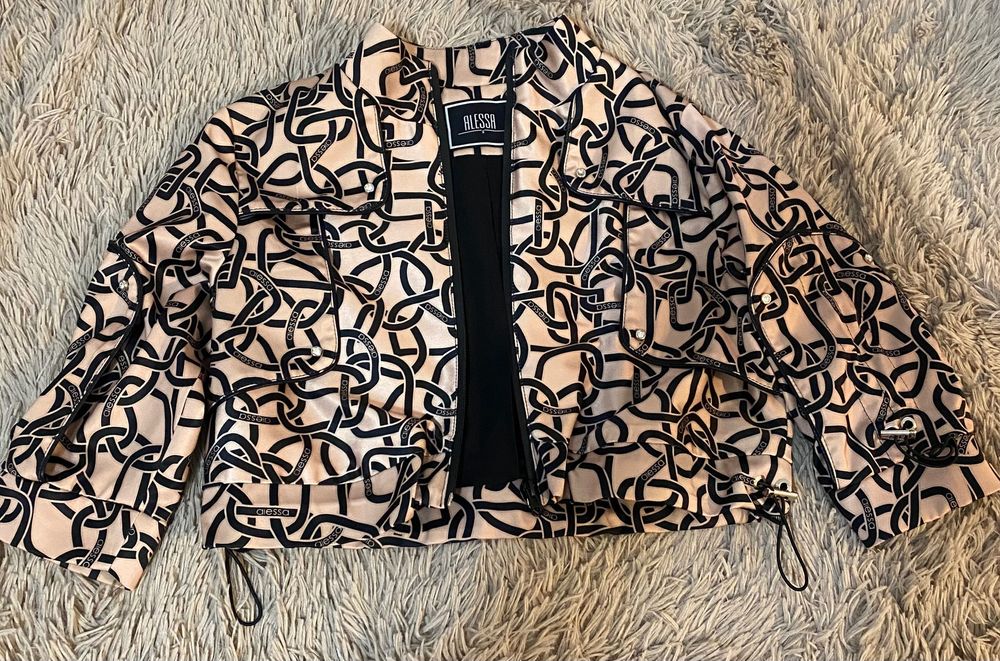 Alessa Luxury Яке