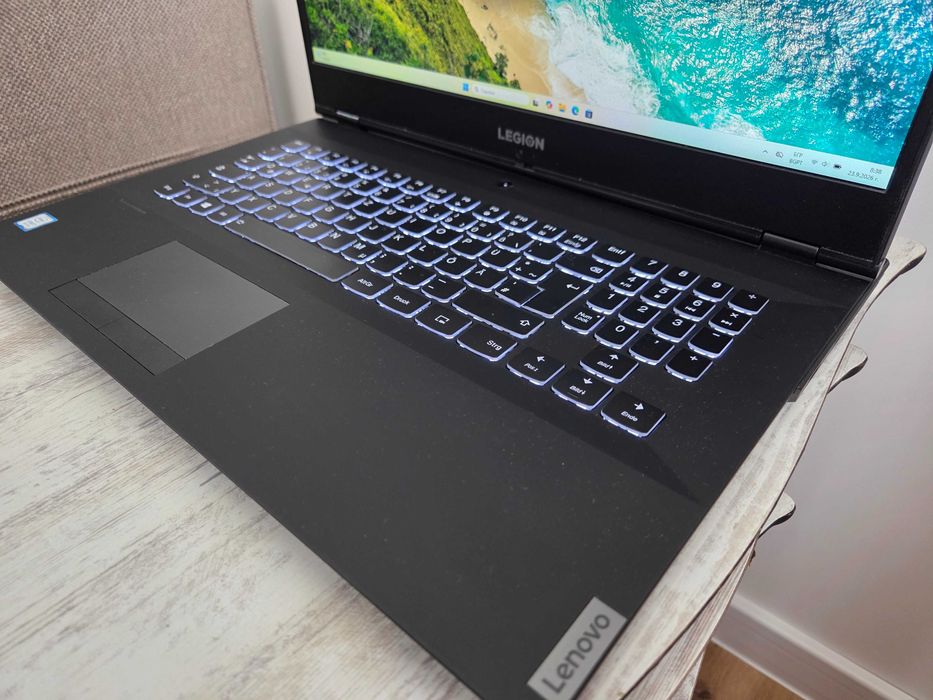 16GB RAM GTX 1660 Ti Core i7-9750H 17.3" FULL HD 144Hz геймърски лаптоп Lenovo Legion Y540-17IRH