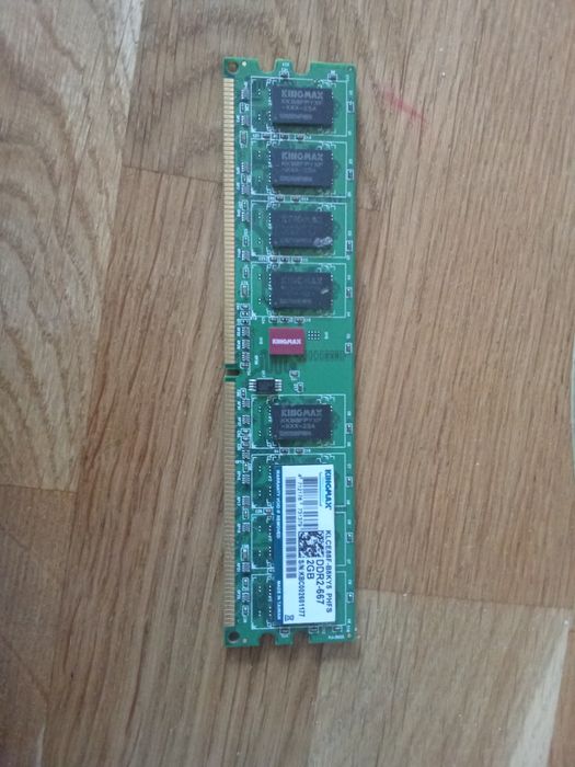 Vând RAM 2gb ddr2-667