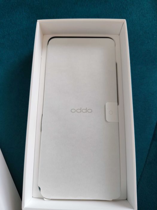 Мобилен телефон OPPO