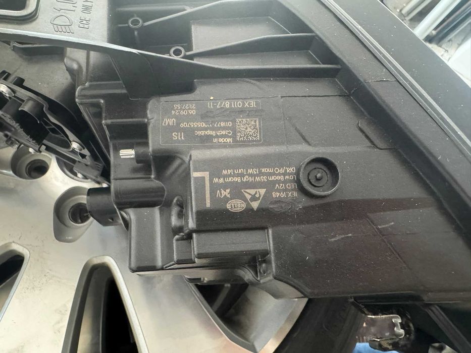 FAR Stanga Audi  A6 C7 Facelift  FULL LED Matrix nou in cutie OEM Europa 1EX 011 877-11 4G0 941 773 H