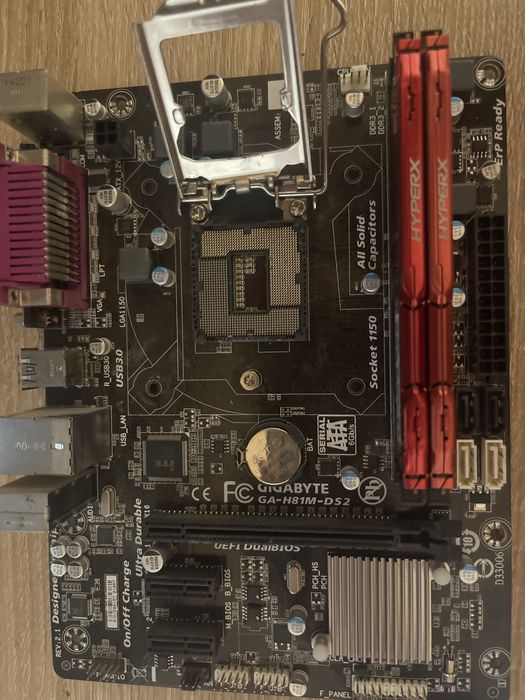 Vand placa de baza gigabyte socket 1150 + 16gb ram ddr3