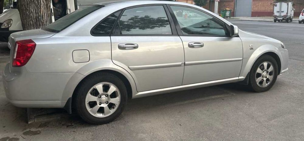 Продается автомобиль Lacetti 2019 года выпуска, позиция 3