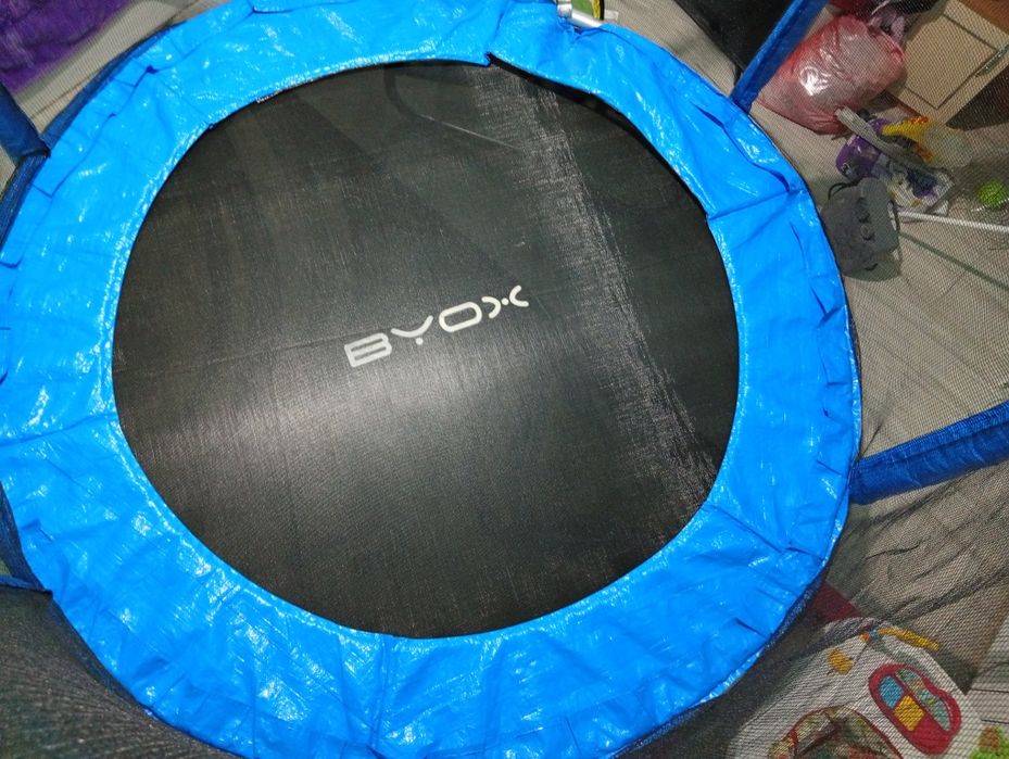 Чисто нов батут.