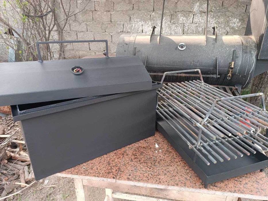 Продажа/Сдача в аренду. Коптильня горячего копчения, советский металл