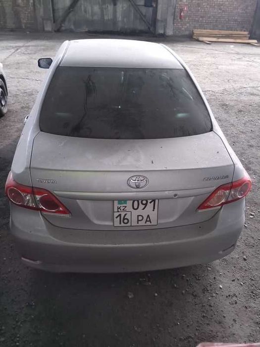 Автомобиль Toyota Corolla