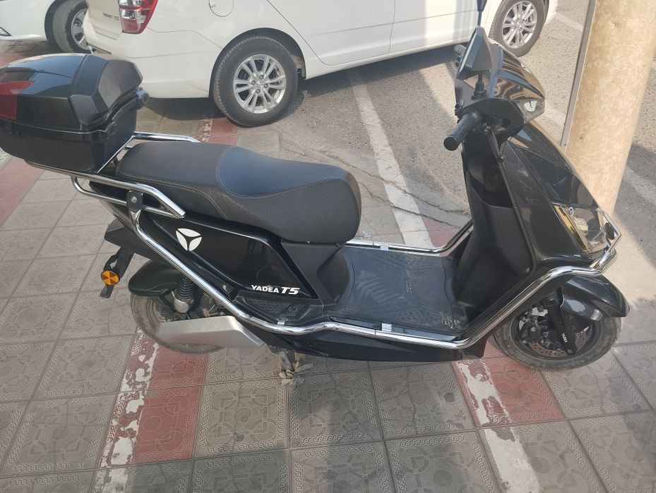 Skuter Yadea T5 Tezligi 55km bitta zaryad bilan 75 80 km yuradi
