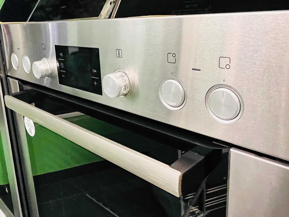Комплект за вграждане: Фурна Bosch HEG73B450 с индукционен плот