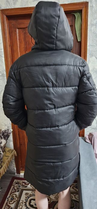 Продам зимний пуховик