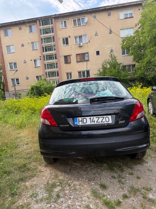 Vând Peugeot 207