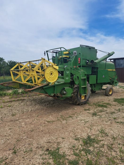 Vand combină john deere