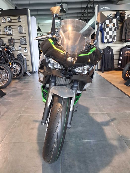 Lichidare Motocicleta Kawasaki Ninja 7 Hybrid 2024 | Finantare rapida