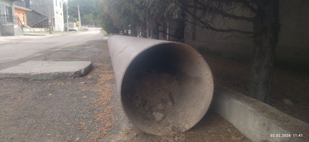 Продается металлическая труба.