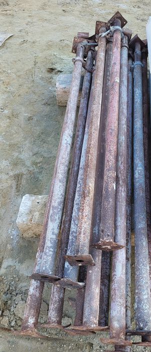 домкраты строительные 1 штук 12000 тнг.