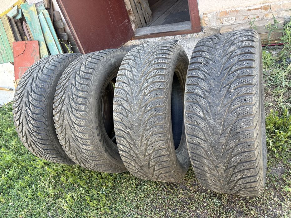 Yokohama Ice Guard Stud  285/60R18