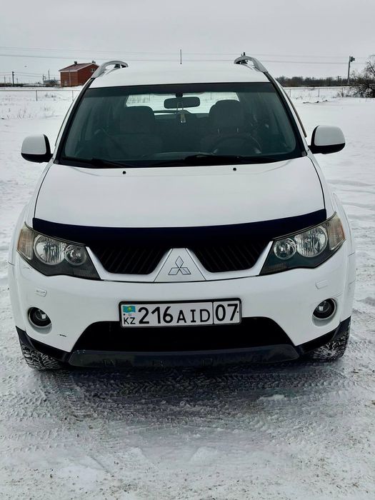 Митсубиси аутлендер