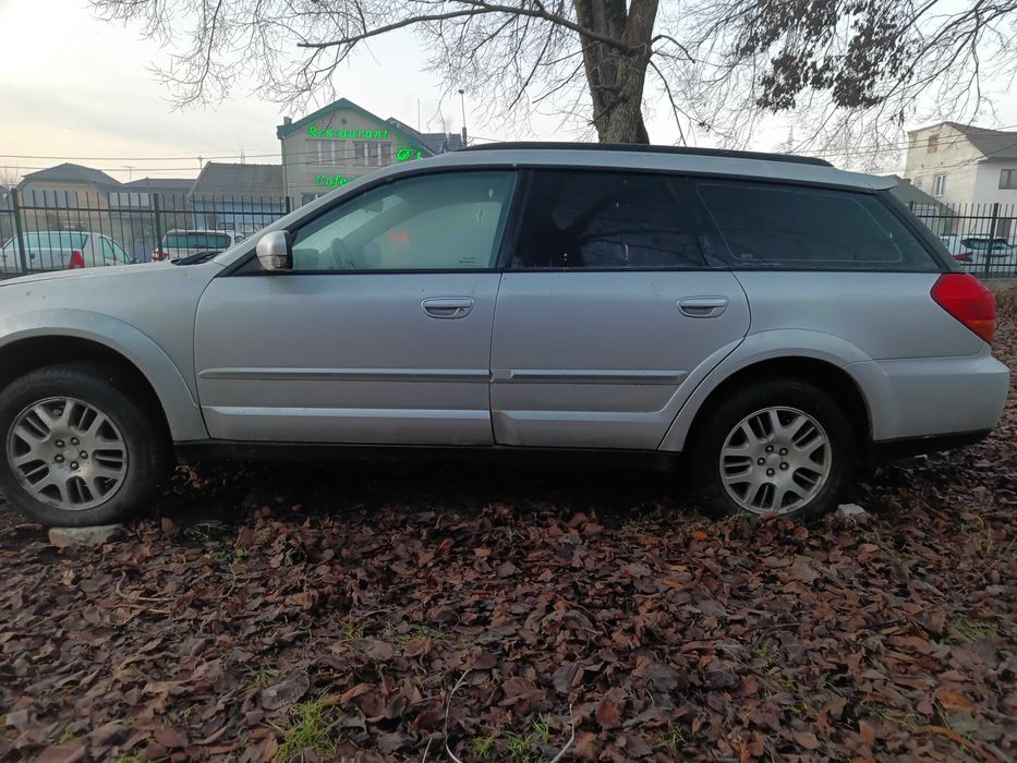 Vând Subaru Outback