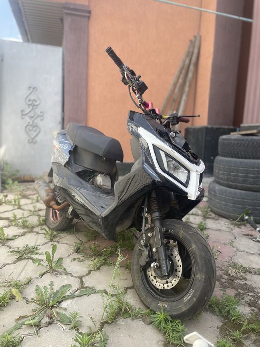 Продам мопед скутер м8