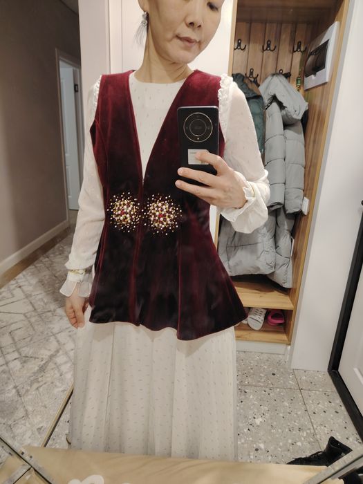 Қазақша кәжекей мен көйлек сатылады