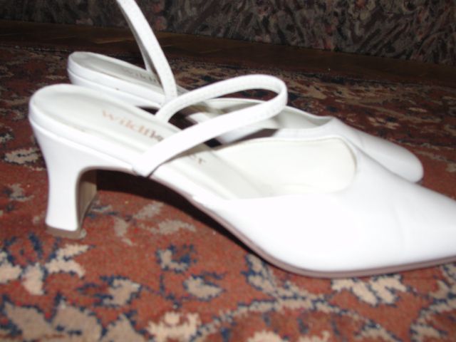 Pantofi/ sandale de piele naturala, toc mediu, marimea 37