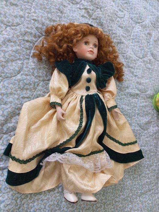 Кукли с порцеланови глави