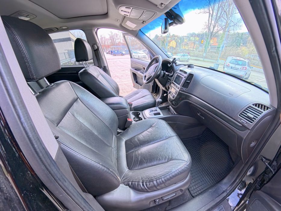 Hyundai Santa Fe 2.2 CRDi 4x4 – Стегнат джип, качваш се и караш!