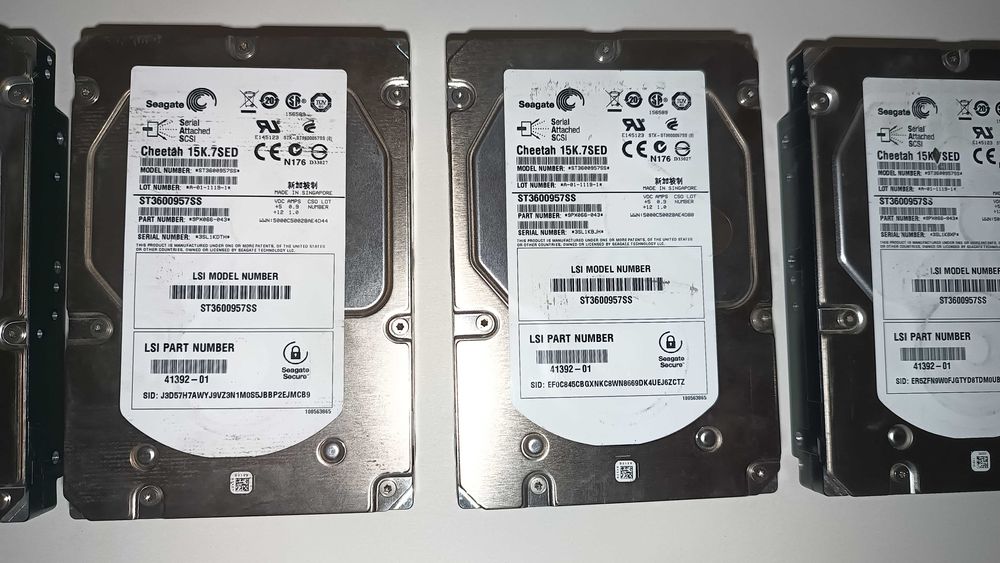 Продавам хард дискове за сървър SAS HDD Seagate 3,5" 600 Gb 15k