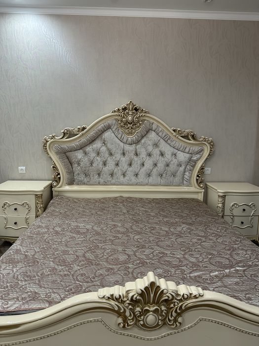 Кровать двуспальная