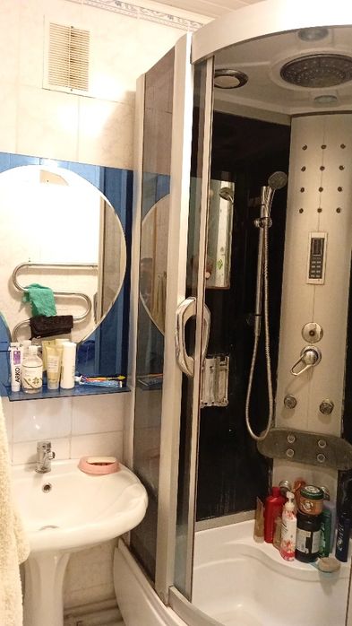 продам 2х ком. кв.в 7мкр дом 35