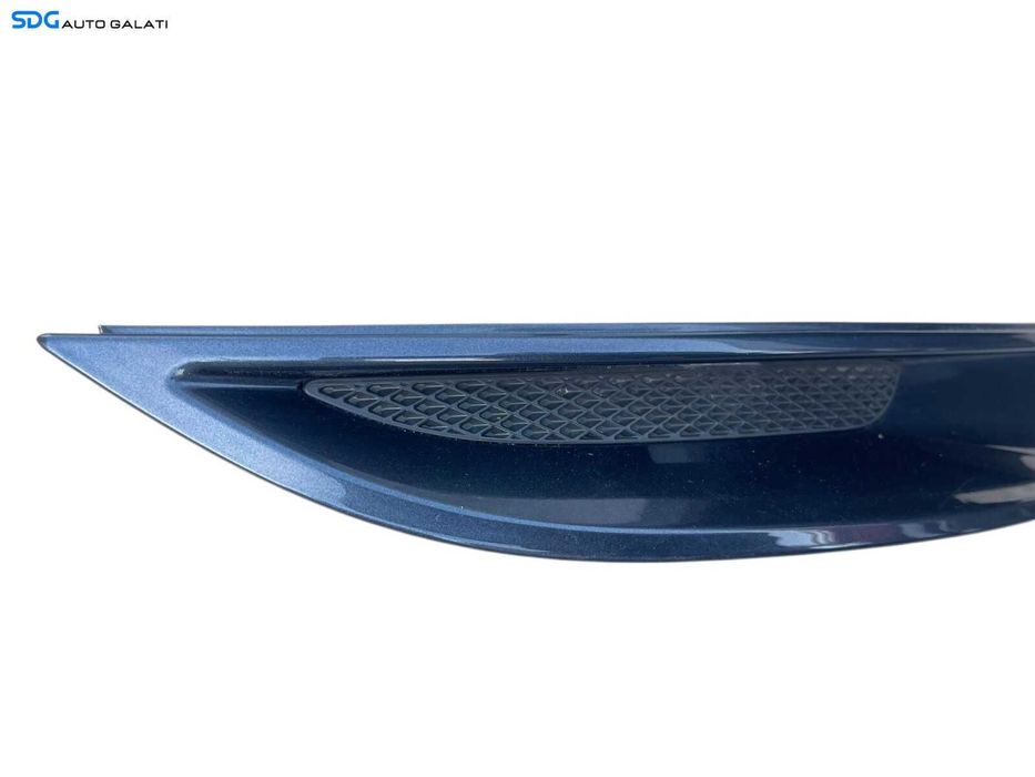 Bandou Ornament Grila Plastic Inferioara Dreapta de sub Far Spoiler Bara Fata Ford Kuga 2008 - 2013 Cod 8V41-15A281-AW 8V4115A281AW [B4626]