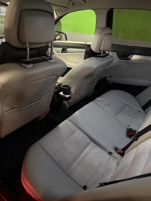 MERCEDES-BENZ C-Class 2010 — imagine 3