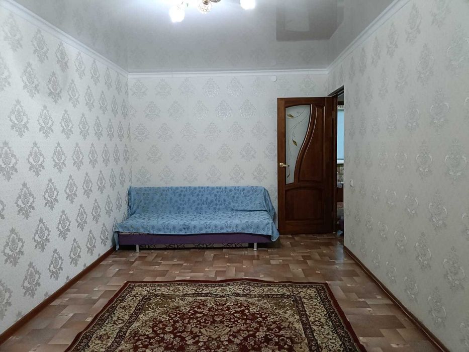 Продам 2 комнатную 8 мкр