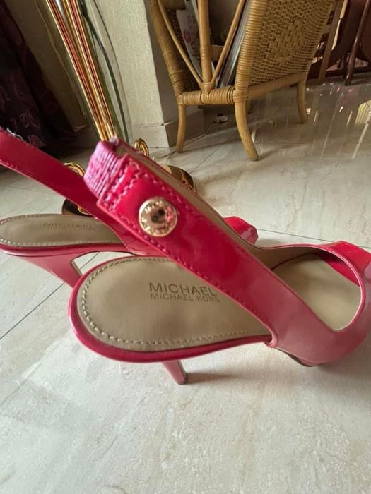 Обувки Michael Kors.Нови.