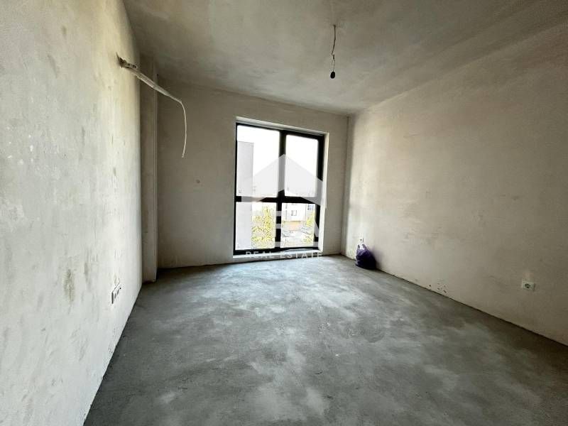 Продава се Тристаен апартамент в Варна, Бриз - 150 кв.м за 1343 €/кв.м - Снимка #4