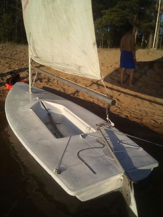 Парусник наводный