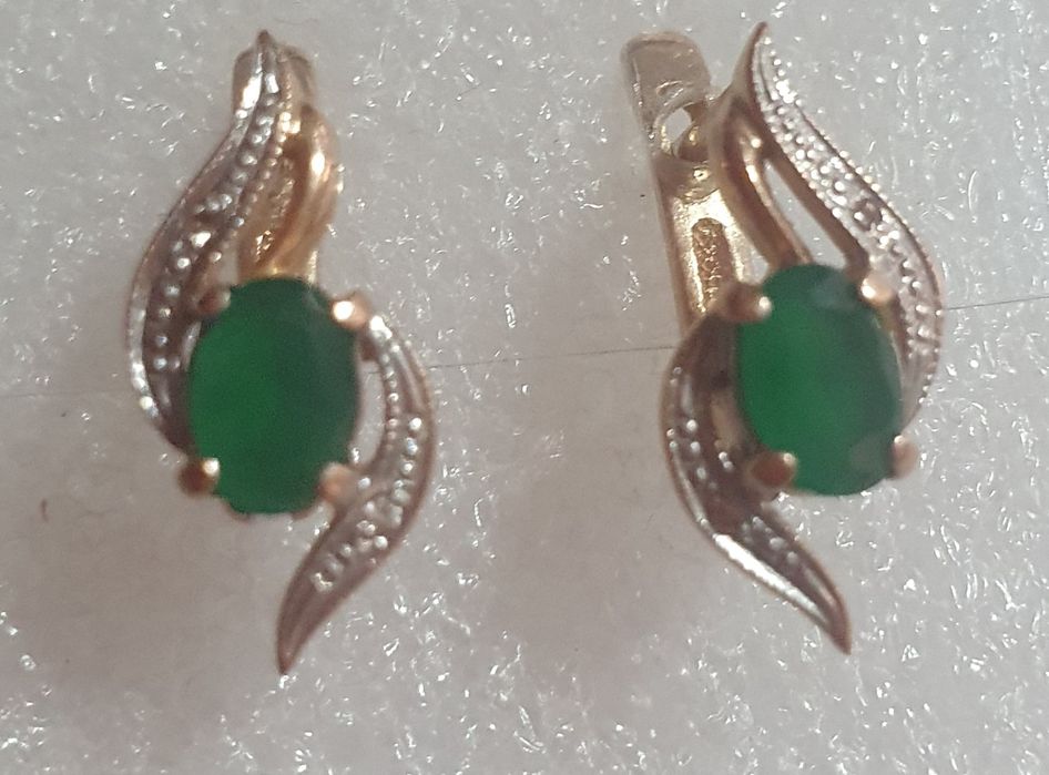 Серьги    золотые.