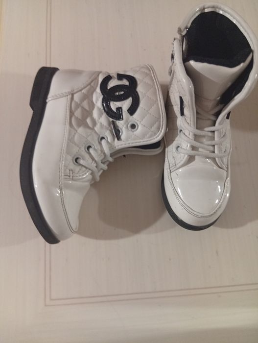 Детская обувь/ ботинки для девочки.р.27(28)