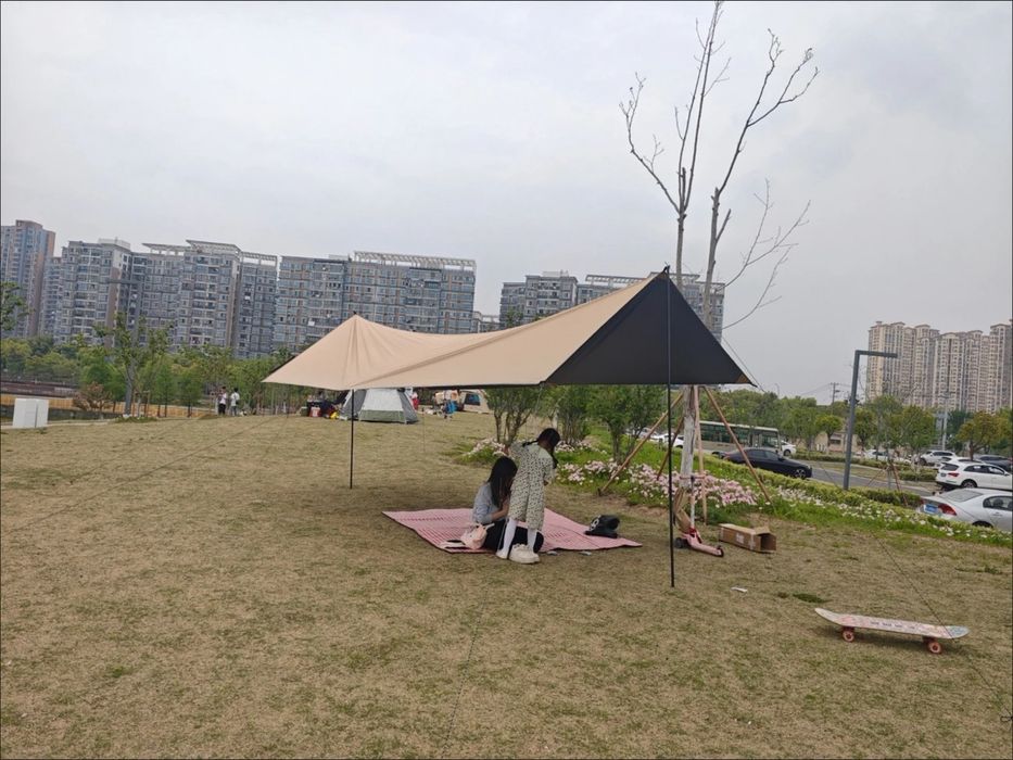 Многофункциональный тент-накидка для пикника и отдиха на природе