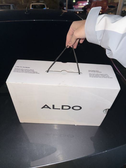 Adidasi Aldo sneakes