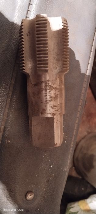 метчик продам.трубный