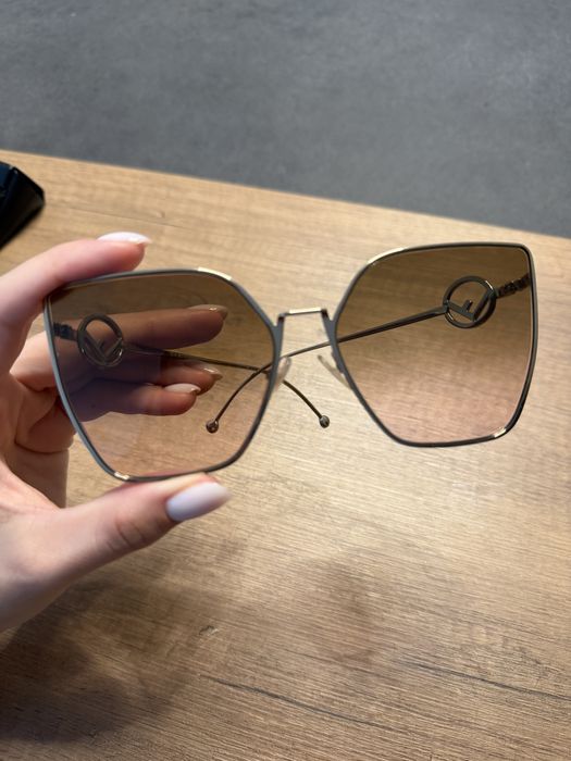 Ochelari de soare Fendi