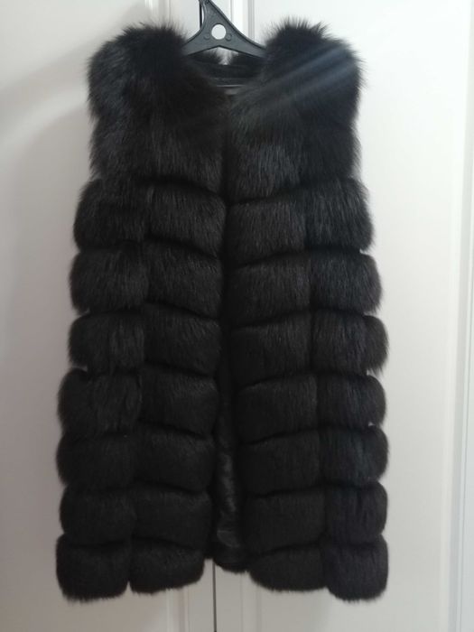 Продам жилетку песец