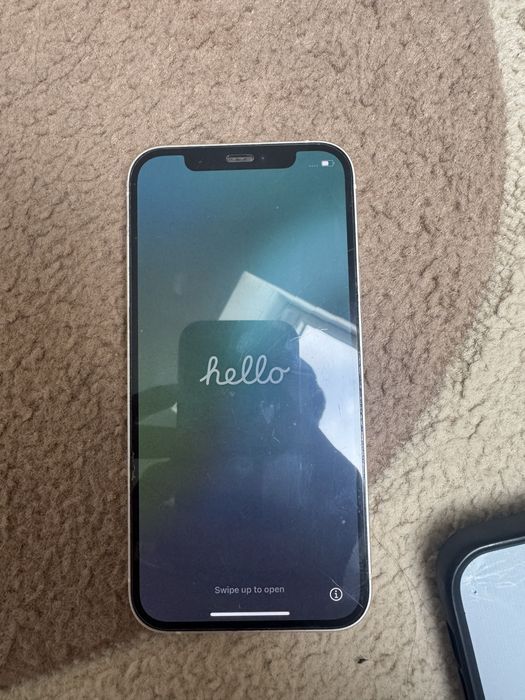 Iphone 12 simplu, alb