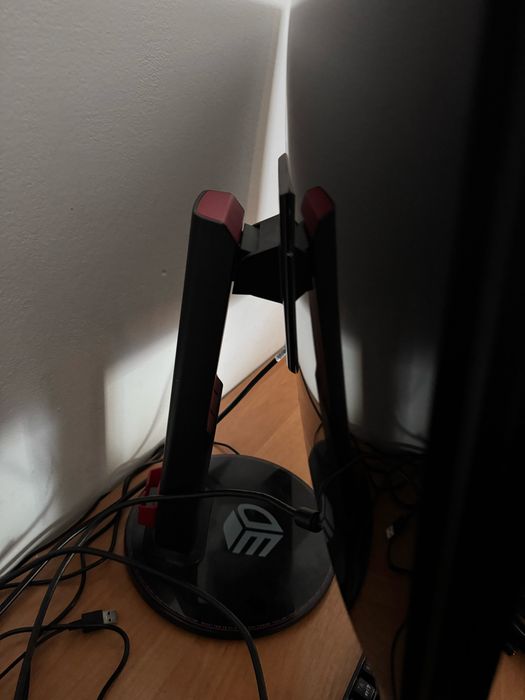 монитор ASUS в хорошем состояний 3D FHD