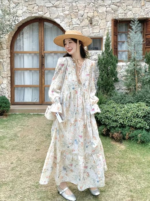 Новое платье в пакете с этикеткой.