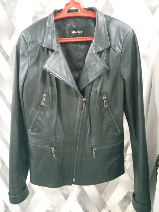 Продам кожаную куртку