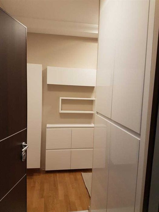 Дава се под наем Тристаен апартамент в Бургас, Център - 85 кв.м за 280.5 € - Снимка #2